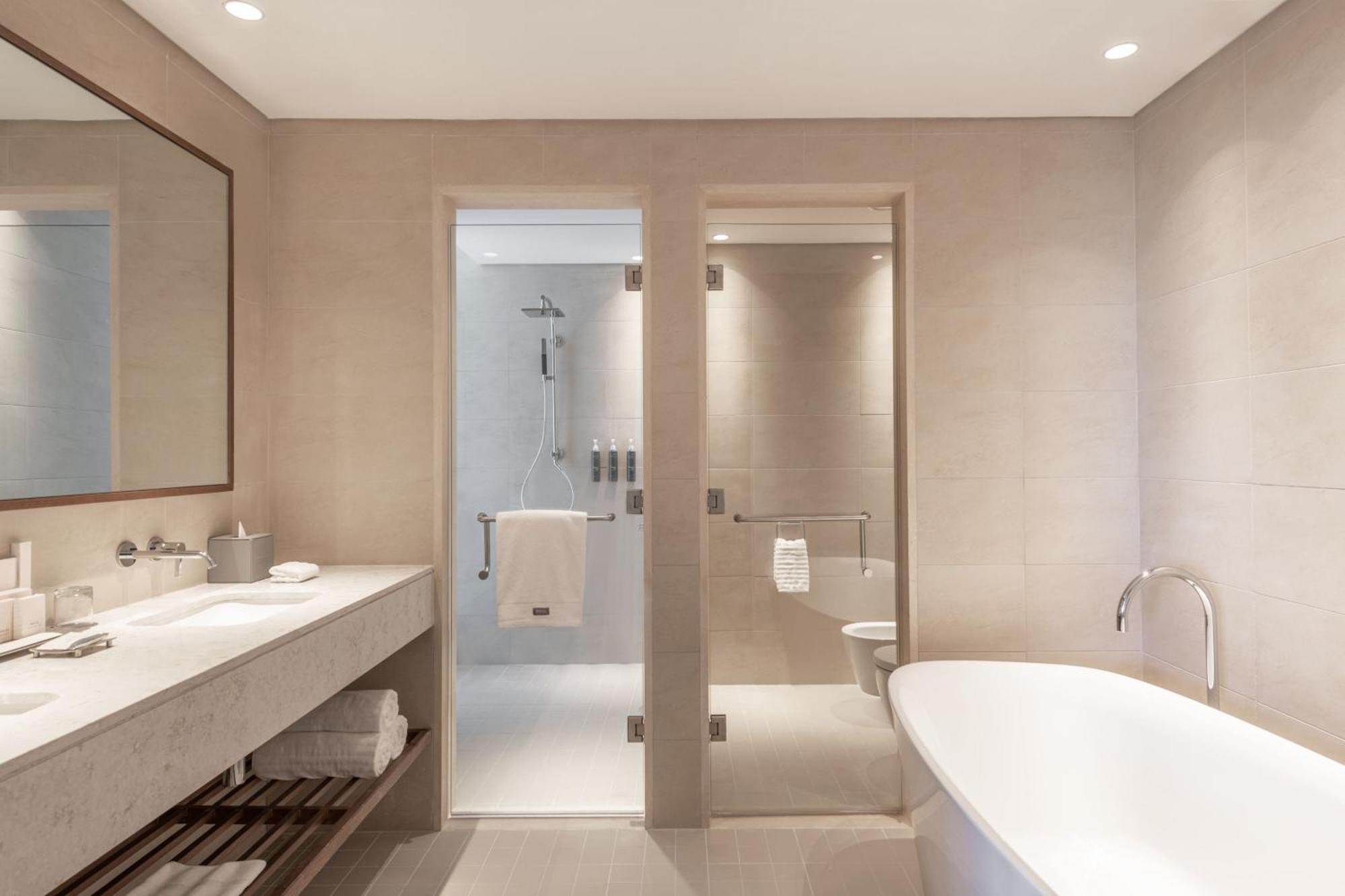 The Westin Saraya & 5*